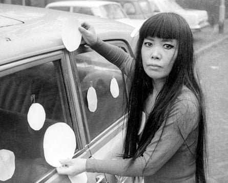 Kusama next to her Dot Car (1965) in Scheveningen, the Netherlands.