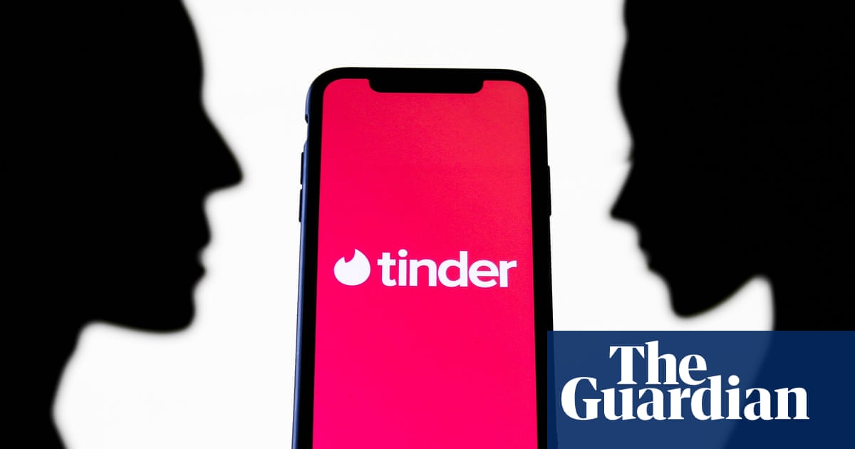 Americans lost $1bn to Tinder-Swindler style romance cons last year, FBI says
