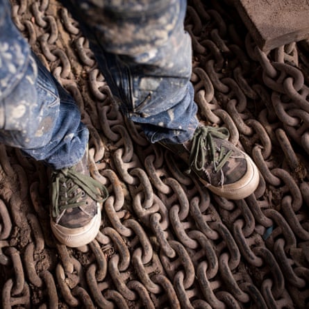 Belinda Cree, walking between anchor chains at La Fenice