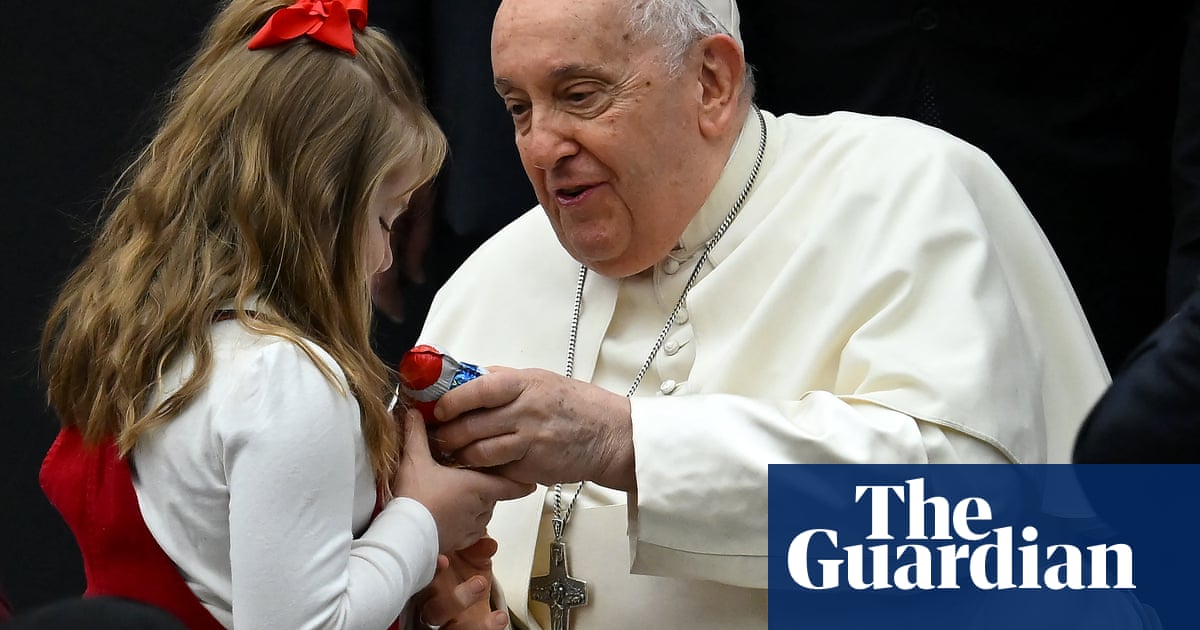 Свещеникът в Тоскана сравнява Франциск неблагоприятно с папа Бенедикт в