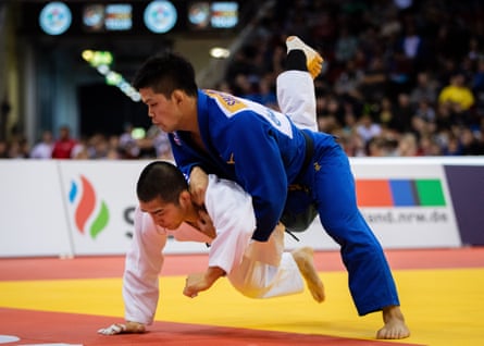 Japan’s Shohei Ono, pictured here in blue against Changrim An of South Korea, is aiming to defend his Olympic title.