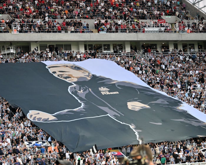 The unlikeliest of tactical chameleons: how Howe is holding Newcastle together