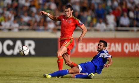 A last ditch tackle by Kostas Laifis denies Bale.