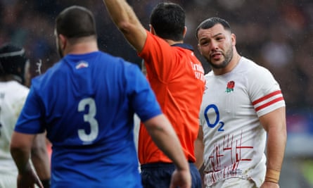 Ellis Genge of England speaks to the referee during a Test match.