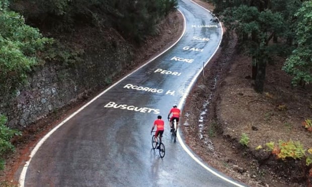 Roll call: Luis Enrique uses bike ride to announce latest Spain squad | Spain 1 Player names superimposed on the road during Luis Enrique’s ride