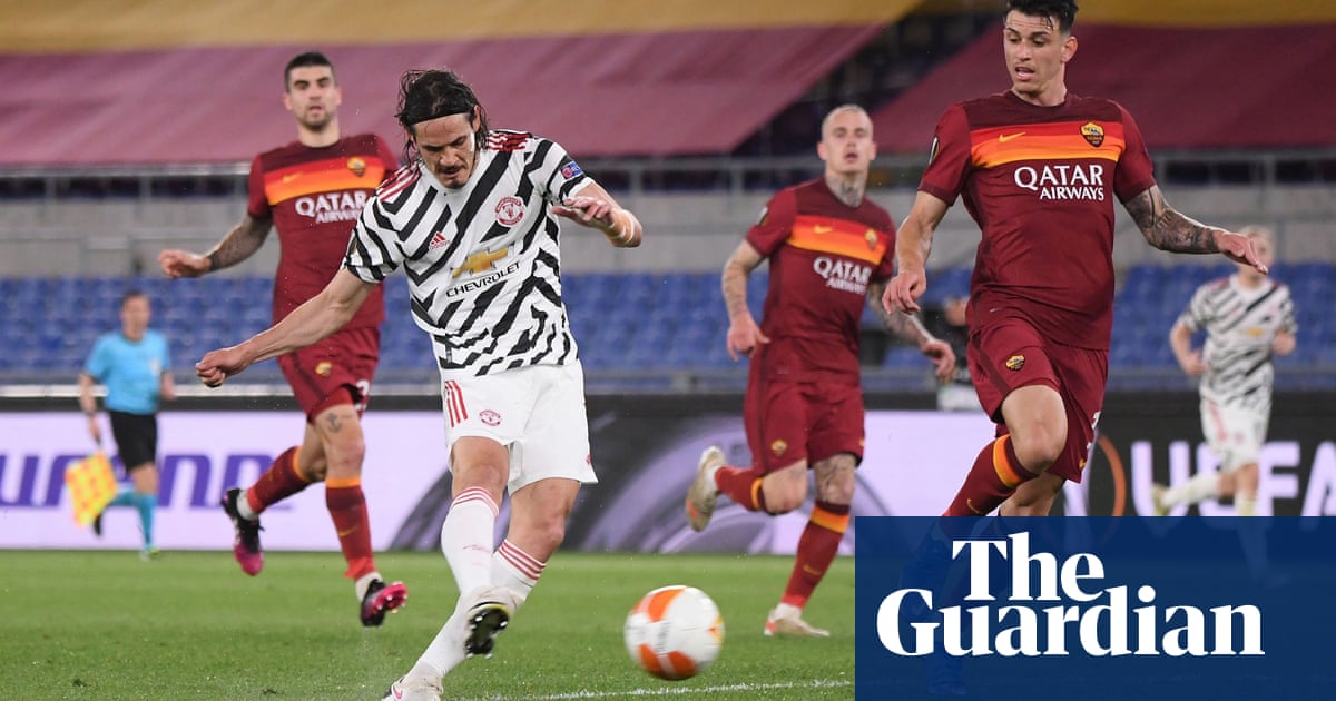 Edinson Cavani sends Manchester United into final despite Roma surge
