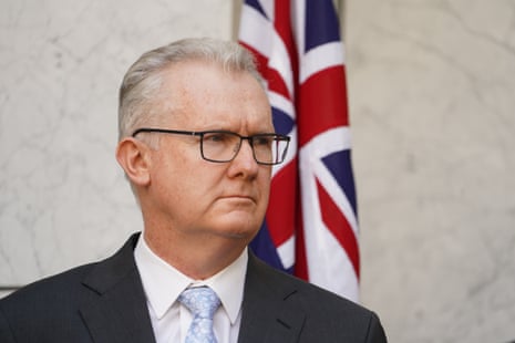 Australia news live: Labor tight-lipped on Australians on submarine that sank Iran warship; more stranded travellers return from Middle East