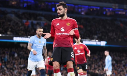 Bruno Fernandes celebrates Manchester United’s equaliser in front of City supporters