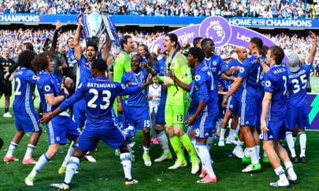 Chelsea celebrate winning the 2016-17 Premier League title