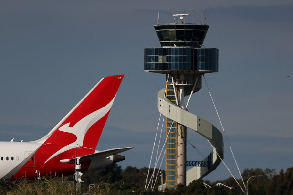 Qantas plane
