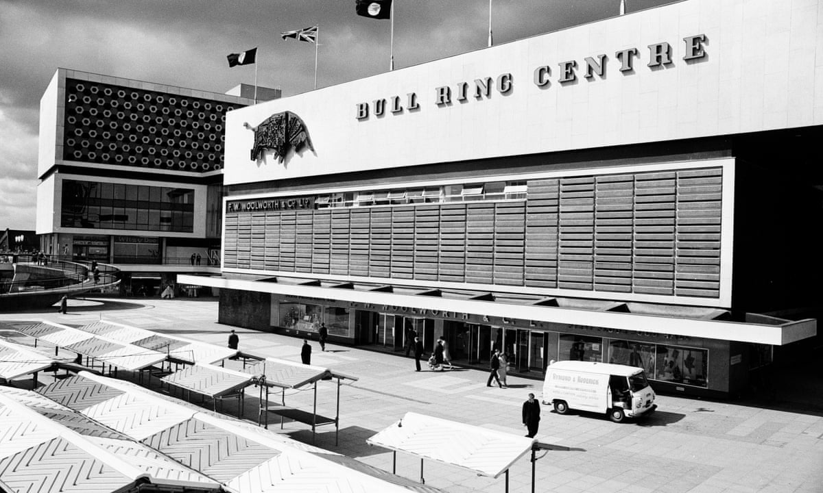 Histories & Mysteries: The Age of Suburban Flight sparks new era of  shopping centers, malls