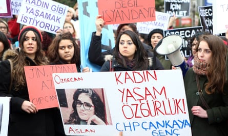 Women protest in Ankara February 2015 over the Turkish government’s inadequate response to the murder and alleged rape of Özgecan Aslan.