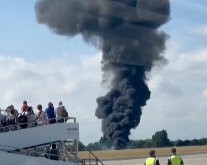 Southend plane crash: casualties yet to be confirmed as investigation begins