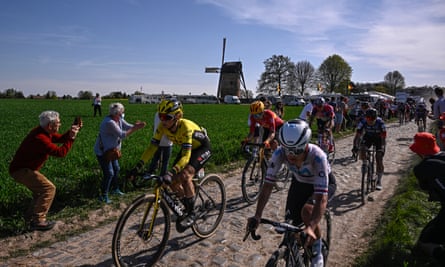 Pauline Ferrand-Prévôt tackles the infamous cobbles on the race dubbed ‘Hell of the North’.