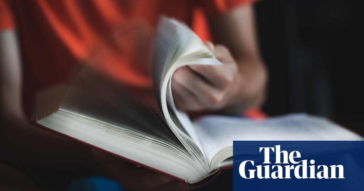 Reading Lessons by Carol Atherton review – breathing new life into old texts