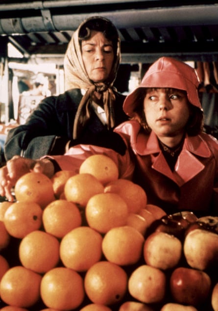 Oranges Are Not the Only Fruit.
