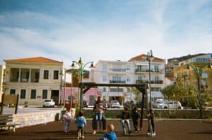 Daily life of asylum seekers in Samos