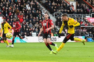 Deulofeu shoots high.