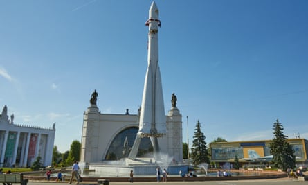 Transport and mounting unit of the “Vostok” rocket in front of the pavillion Space (it was formerly “mechanical engineering” and “town planning”) on VDNKh.