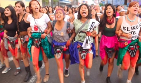 Donna indigena peruviana