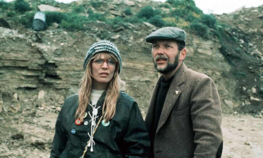 Alison Steadman and Roger Sloman in Nuts in May.