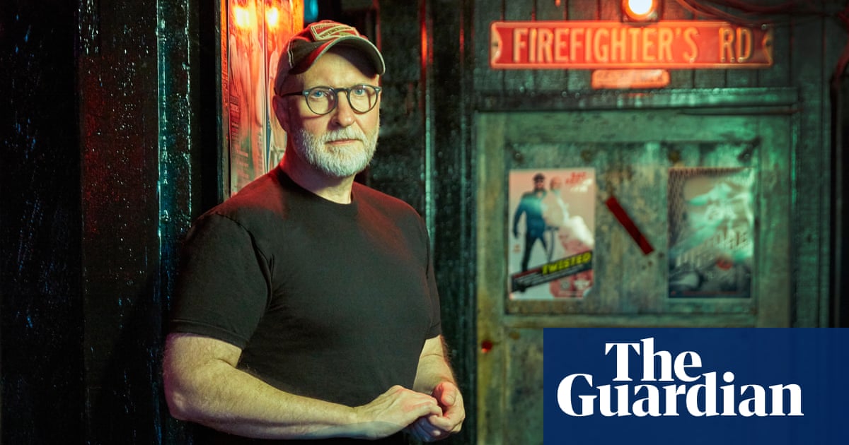 Bob Mould, alt-rocks gay icon, takes on American evil: My heads on fire!