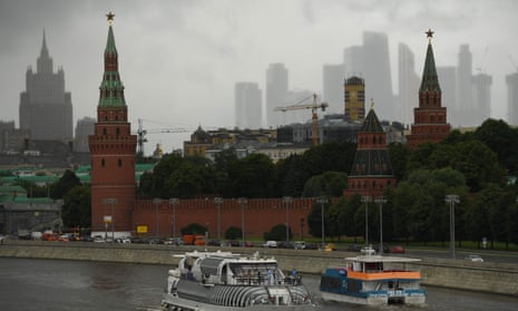 Moskva river in front of Kremlin