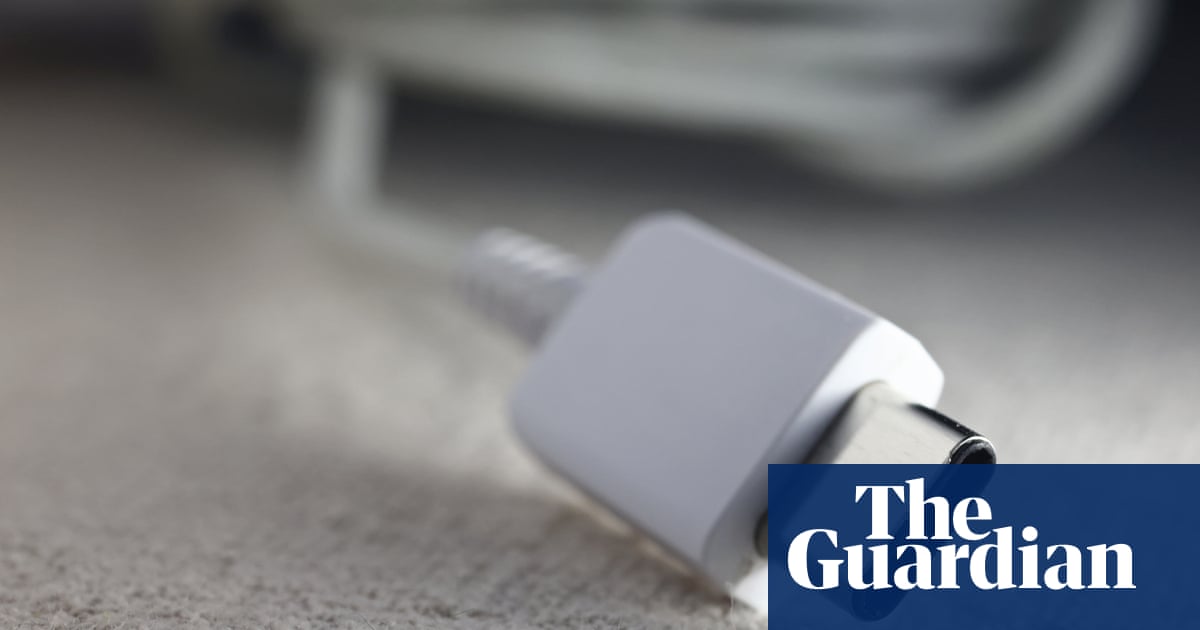 EU votes to force all phones to use same charger by 2024