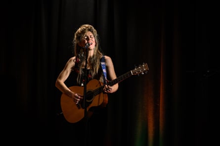 Olivia Chaney performing in London.