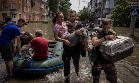 Rescue operation after dam collapse shows Ukrainians’ resilient spirit