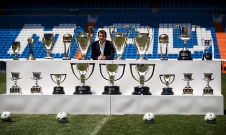 Real Madrid president pays tribute to Iker Casillas following retirement from football – video