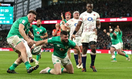 Robbie Henshaw of Ireland celebrates scoring their side's second try.