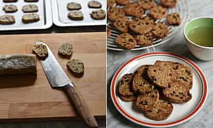 Rachel Roddy’s oat-and-raisin biscuits