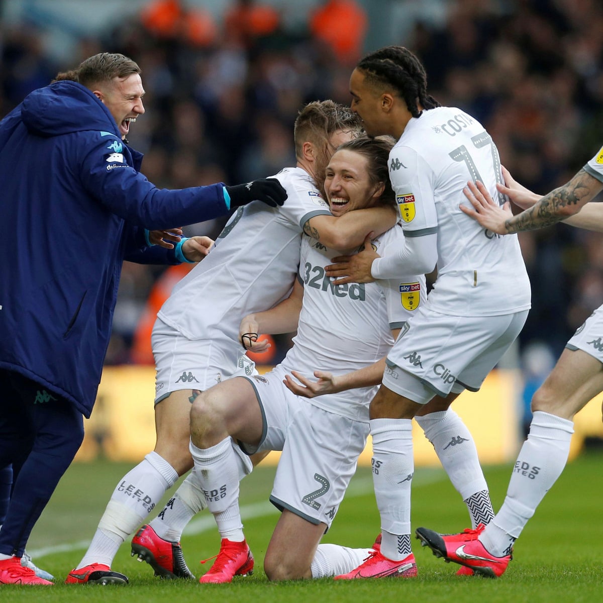 Fan Lockout May Steady Leeds Nerves In Run In Believes Heckingbottom Leeds United The Guardian