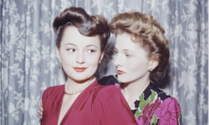 Olivia de Havilland, left, with her sister, Joan Fontaine, circa 1945.