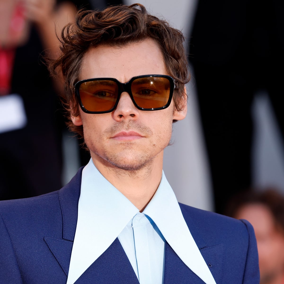 Sources deny Harry Styles spat on Chris Pine at the Don't Worry ...