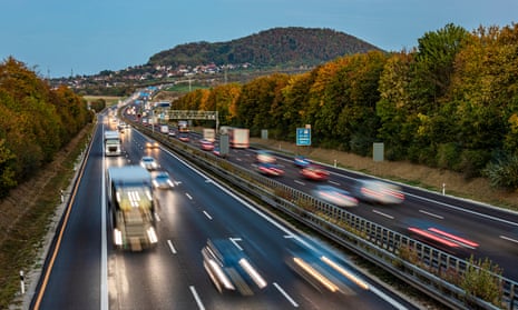 Traffic on Autobahn 8 near Aichelberg in Baden-Württemberg