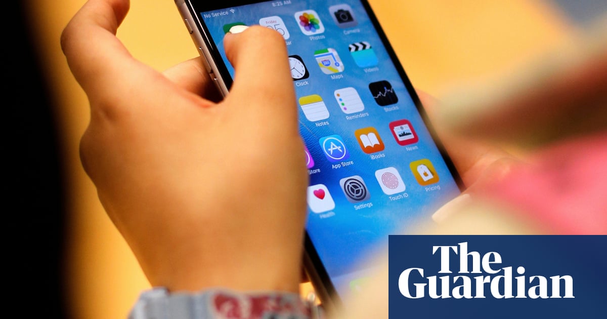 Tech trial for Australia’s social media ban ‘broadly on track’ amid concerns under 16s could circumvent systems