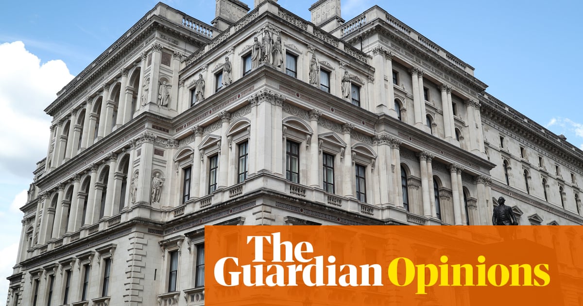 Even its old boys are turning on the stuffy Foreign Office. They’re right to do so | Simon Jenkins