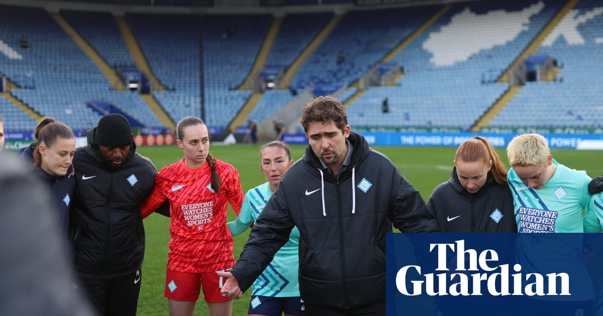 London City Lionesses sack manager Prêcheur while West Ham close on Guarino