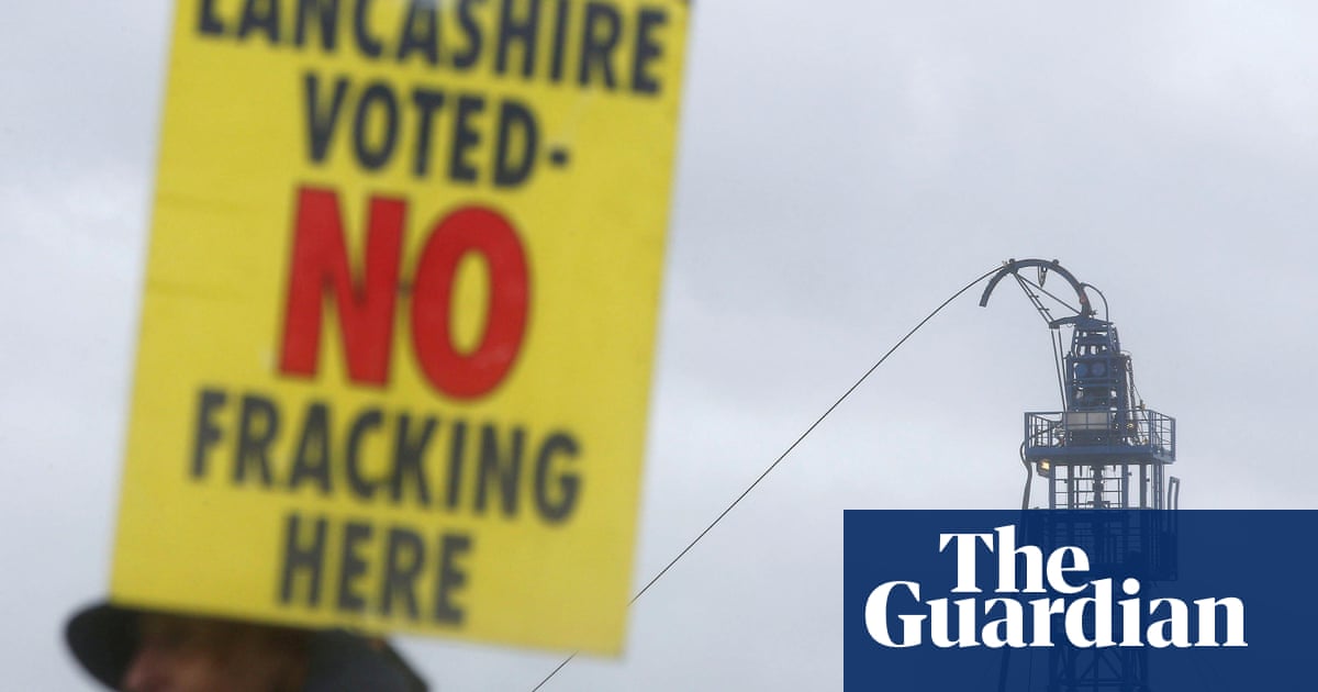 Fracking protesters attempt blockade at Lancashire site as works begin – video...
