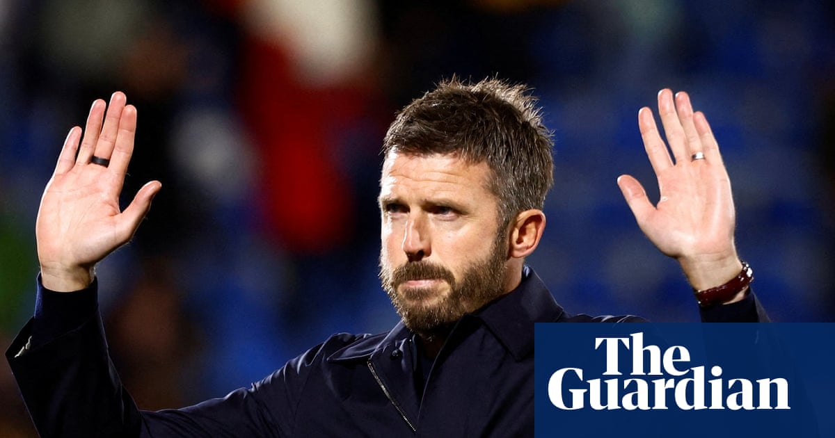 ‘Angry’ Carrick on the brink as Fernandes hits out at Manchester United tactics