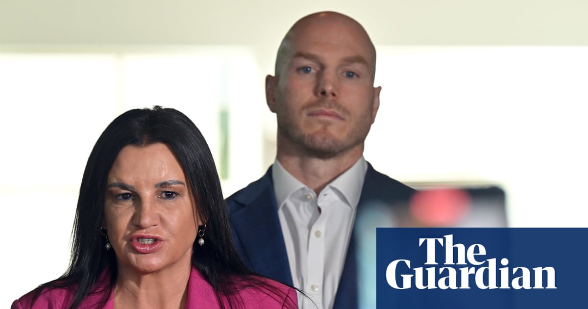 ‘Addiction to secrecy’: opposition and crossbench slam Labor’s ‘undemocratic’ changes to FoI – including charging fees