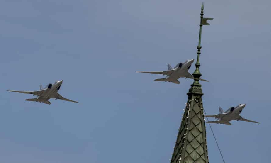 Russia-Ukraine war: Kyiv hit by missile strikes; G7 leaders gather in Germany – live updates 2 Russian Tupolev Tu-22M fly over Moscow before the Victory Day parade in May.