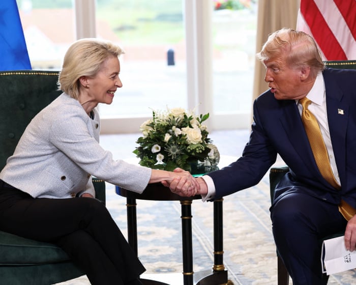 Trump and von der Leyen announce US-EU trade deal – video