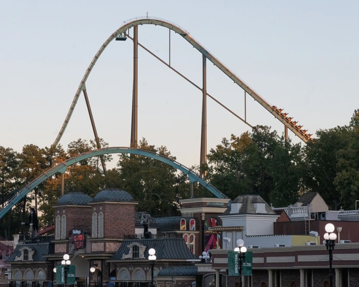 Death on Six Flags rollercoaster in US triggers ride closures across six states