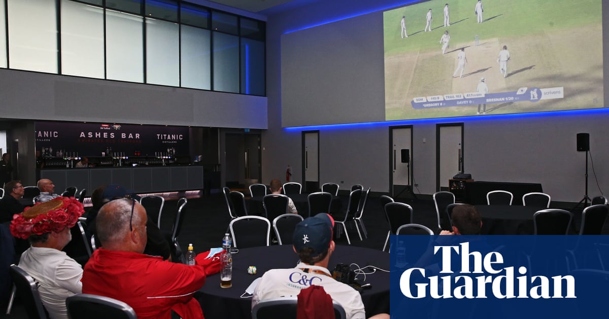 Lancashire party mood turns sour at empty and forlorn Old Trafford | Tanya Aldred