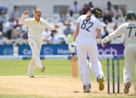 Lauren Filer is out for a duck.