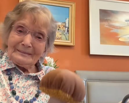 Brenda Allen and her Jellycat toys on TikTok 5