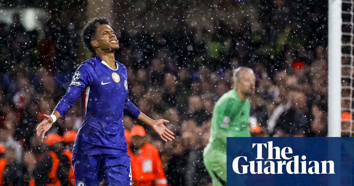 Chelsea Secures Historic 5-1 Champions League Win Over Ajax with Three Teen Scorers